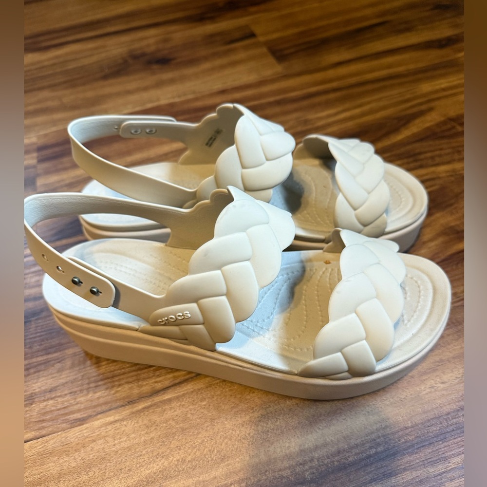Women’s platform sandals